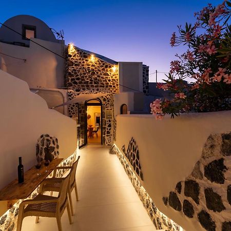 Deep Cave Suites Kontochori Fira  Exterior photo
